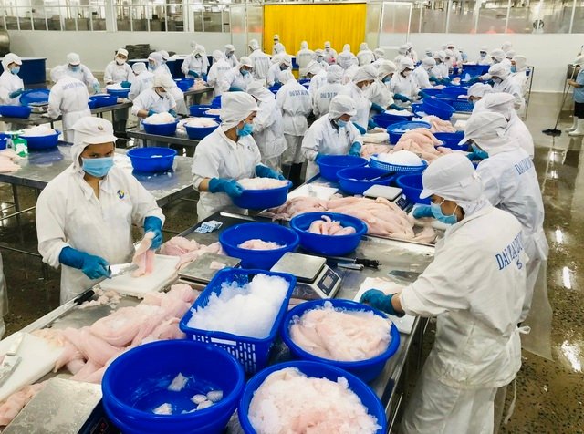MỸ SẮP CÔNG BỐ THUẾ MỚI, VIỆT NAM CẦN CHUẨN BỊ GÌ ĐỂ BẢO VỆ ĐỘT PHÁ XUẤT KHẨU?