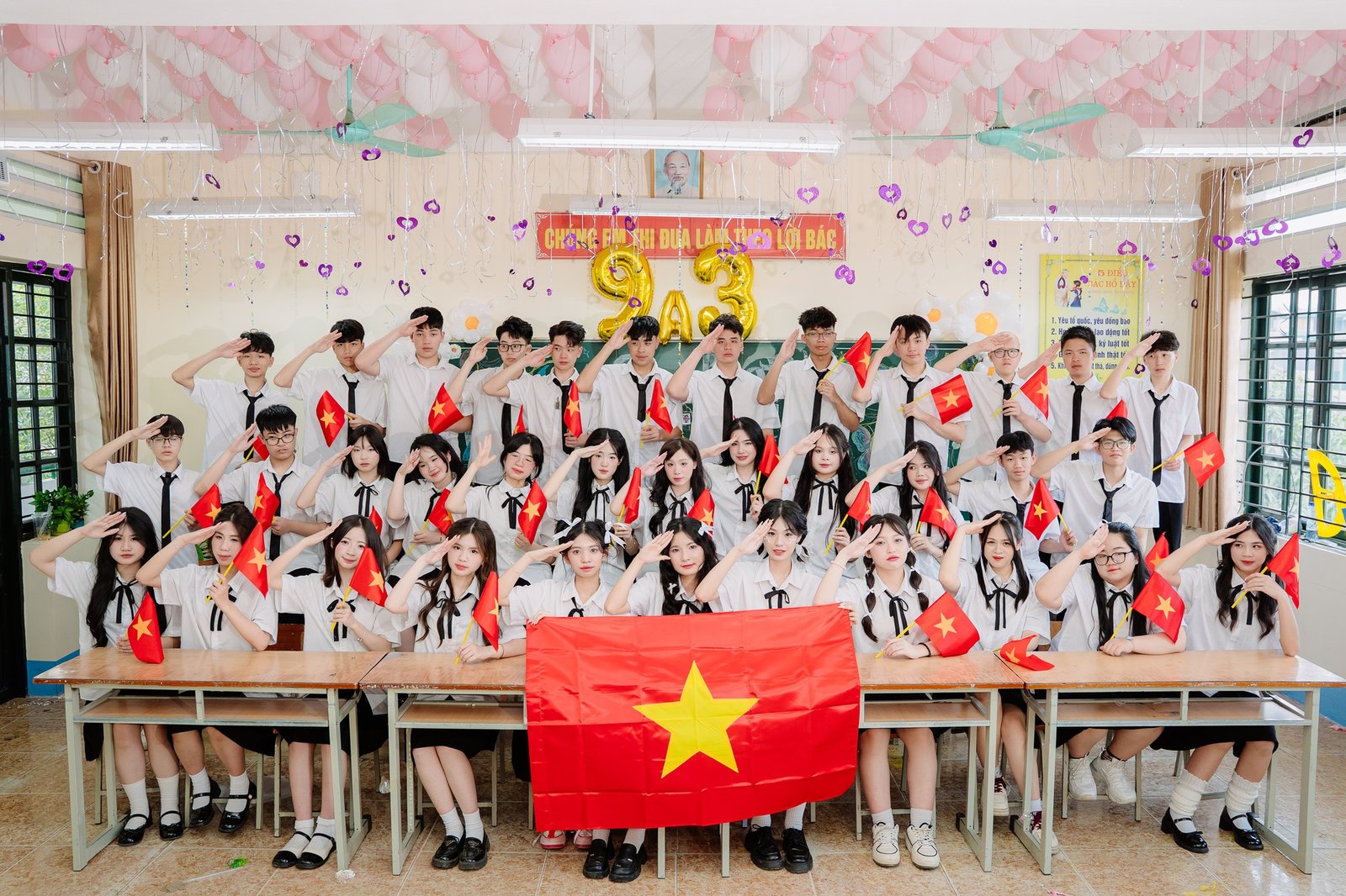 Ký Ức Tuổi Học Trò: Những Bức Ảnh Đáng Nhớ