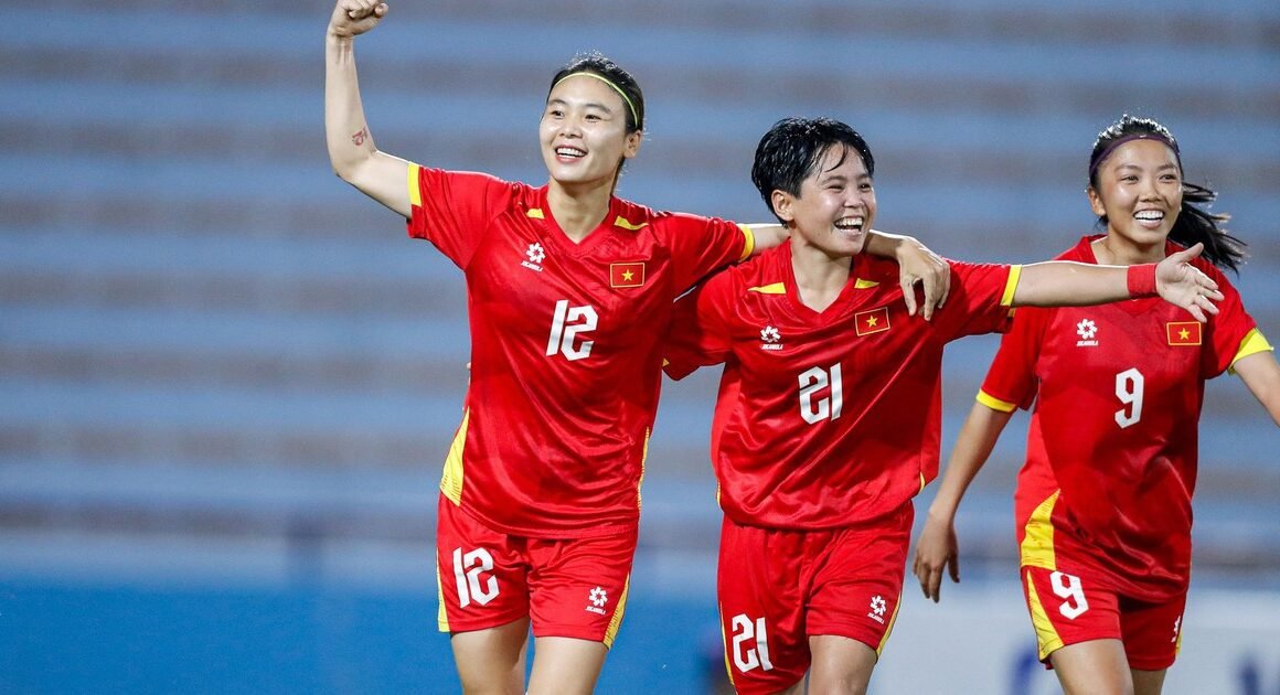 ĐẦU BÀI CƠ HỘI VÀNG CHO ĐỘI TUYỂN NỮ VIỆT NAM: CHUẨN BỊ CHO ASIAN CUP 2026 VÀ HÀNH TRÌNH GẤP GÁP ĐẾN WORLD CUP 2027