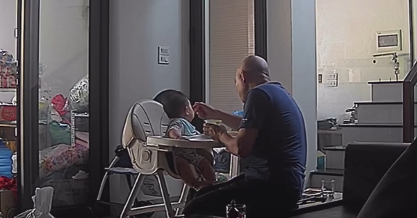 ÔNG NGOẠI HÀ NỘI CHĂM CHÁU 7 THÁNG TUỔI GAY BÃO MẠNG VỚI TÌNH YÊU VÔ ĐIỀU KIỆN!