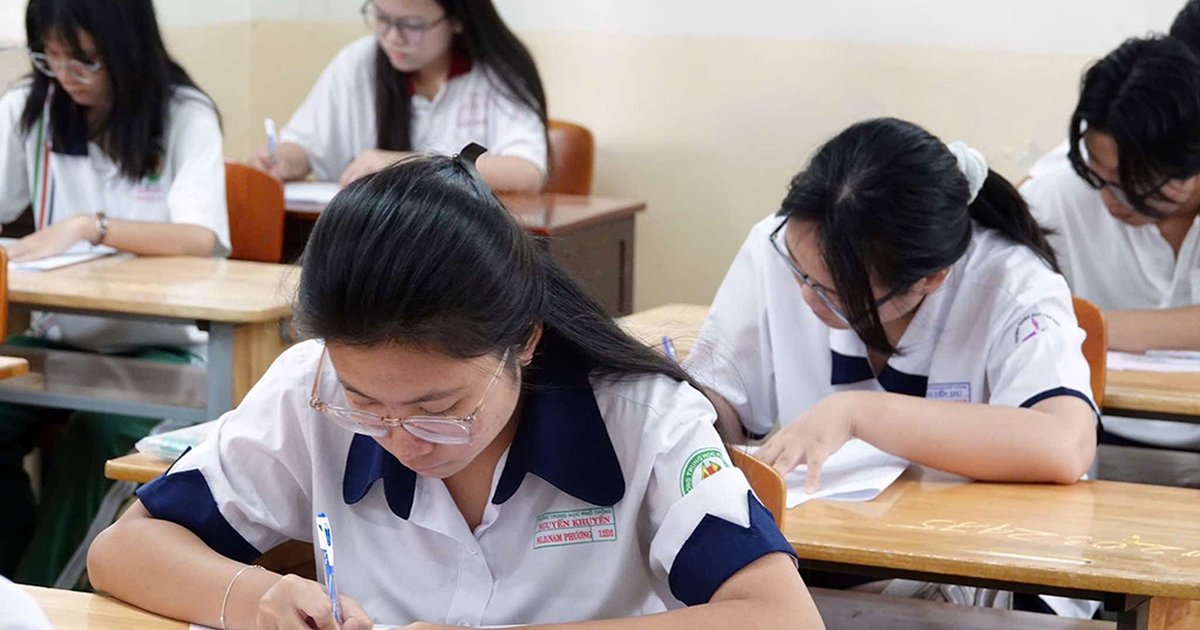 ĐIỂM SÀN XÉT TUYỂN ĐH 2025 ĐANG GÂY CHUẾNG TRÊN HÀNH TRÌNH CHỌN TRƯỜNG CỦA HỌC SINH!