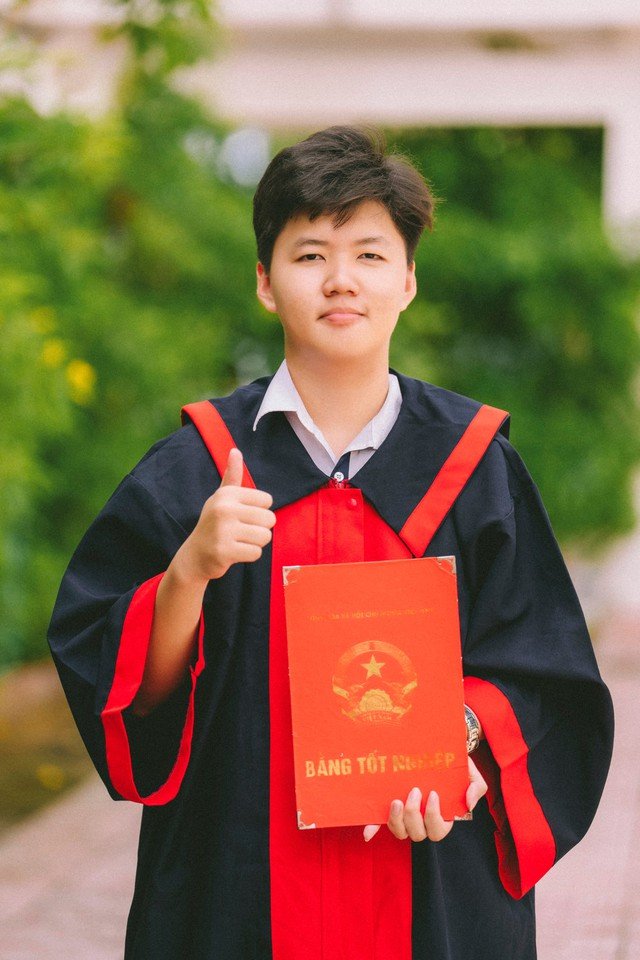 KHÔNG ĐẶT MỤC TIÊU THỦ KHOA, VẬY TẠI SAO VÕ TRƯƠNG GIA HUẤN LẠI TRỞ THÀNH NHÀ CÓ THÀNH TÍCH CAO NHẤT TỈNH CÀ MAU?