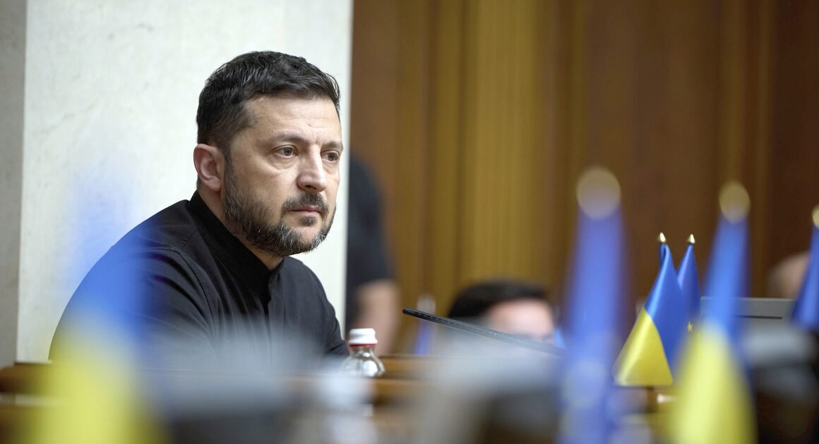 RỐI RÁC CHO TỔNG THỐNG ZELENSKY KHI QUYẾT ĐỊNH KIỂM SOÁT CƠ QUAN CHỐNG THAM NHŨNG NE Karlần ẨN THẬP.