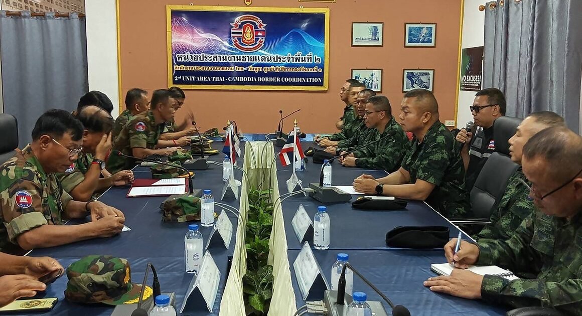 CHIẾN TRANH GIẢI PHÓNG ĐANG CẬN KẾT; CUỘC GẶP ĐỘC QUYỀN GIỮA QUÂN KHU THÁI LAN VÀ CAMPUCHIA DIỄN RA NHƯ THẾ NÀO?