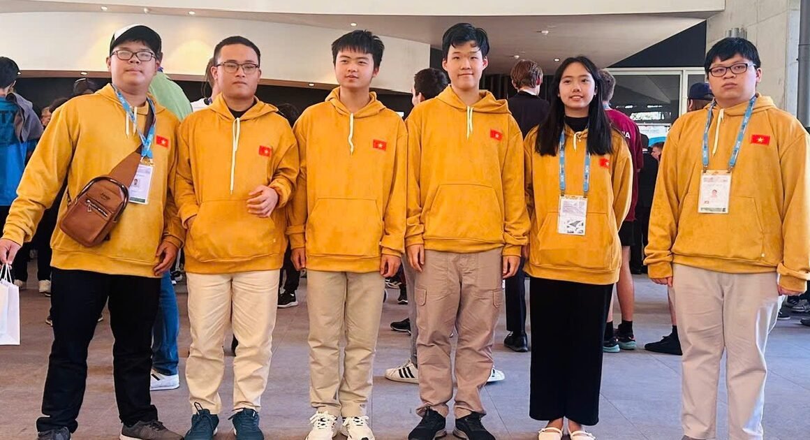 BÀI TOÁN HÌNH HỌC ĐỘC ĐA, DUY NHẤT, MỞ RA CẢNH GIỚI KHOA HỌC TOÁN HUYỀN BỪNG TỪ ĐỀ THI OLYMPIC QUỐC TẾ 2025!