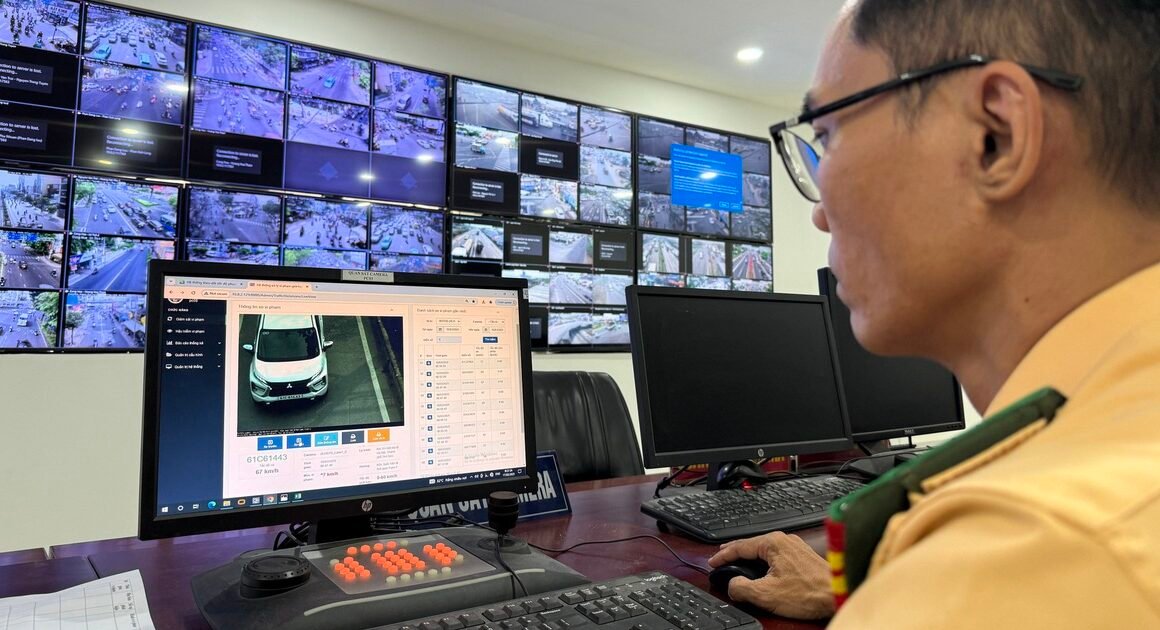 BẠN ĐÃ BIẾT KHI NÀO XÉT PHẠT NGUỘI SẼ HIỂN THỊ TRÊN HỆ THỐNG, VÀ TẠI SAO CÓ NGƯỜI CHỈ ĐỢI 2 NGÀY, NGƯỜI KHÁC ĐẾN 30 NGÀY?