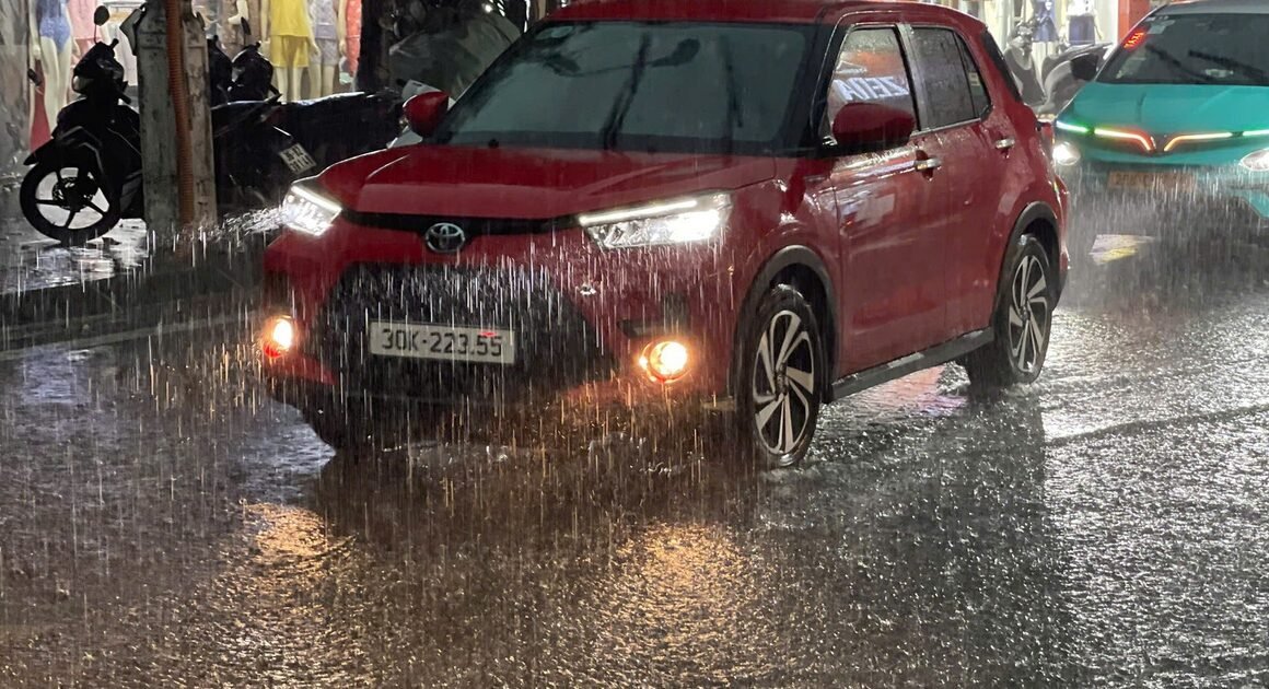 BÃO SỐ 3 SẮP ĐỔ VÀO, MIỀN BẮC GIẬT MÌNH VỚI ĐỢT MƯA LỚN TỪ THANH HÓA ĐẾN HÀ TĨNH AI SẴN SÀNG CHƯA?