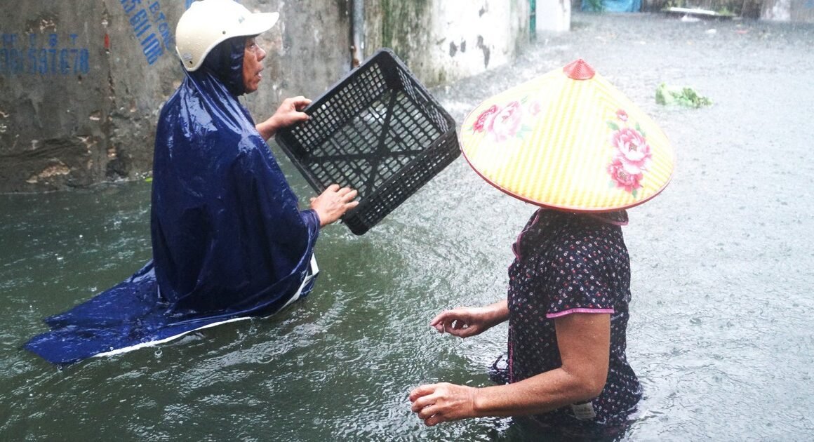 BÃO SỐ 3 VẬN ĐỘNG TRỞ LẠI, HÀ NỘI SẼ GẶP MƯA GIÔNG DỰ BỊ, BẠN ĐÃ SẴN SÀNG CHƯA?