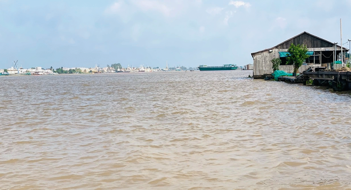 MỰC NƯỚC LŨ TRÊN SÔNG MEKONG ĐANG NHANH CHÓNG DẬY SÔNG, CƠN BÃO SỐ 3 ĐANG ĐẨY ĐẾN ĐẾN MỨC ĐỘ CAO NHẤT!