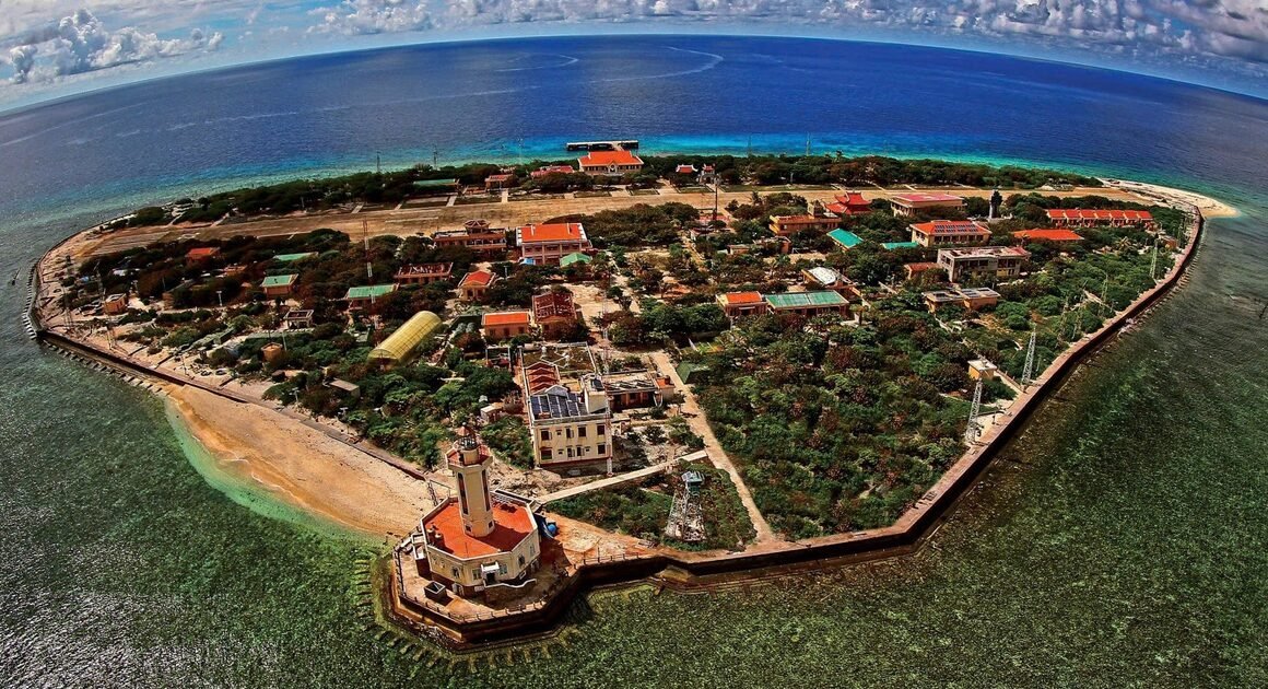 KHÁM PHÁ CÁCH THUẬN TIỆN ĐỂ TIẾT KIỆM ĐIỆN VÀ SỐNG XANH CÙNG CON TrÊN ĐẢO XA!