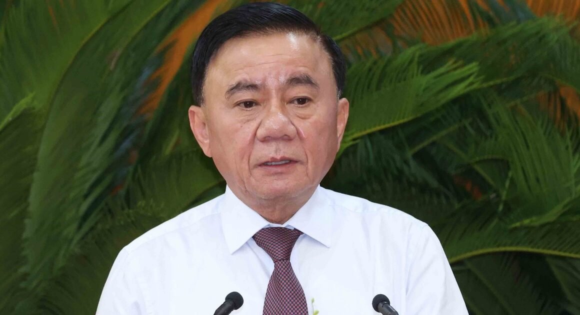 BỘ CHÍNH TRỊ ĐANG ĐẨY MẠNH VIỆC CẢI CÁCH DỊCH VỤ CÔNG VỀ ĐẤT ĐAI, MỞ RA CƠ HỘI MỚI CHO DOANH NGHIỆP VÀ NGƯỜI DÂN!