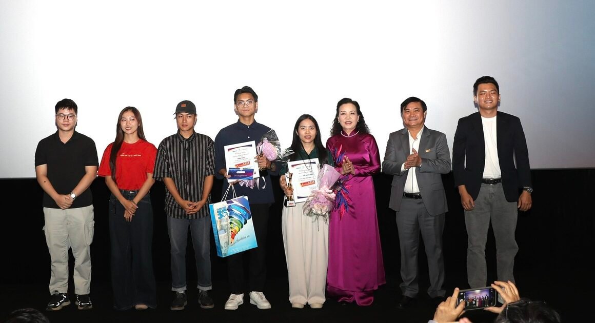 KHÔNG QUÁ ĐẶT NẶNG THÀNH TÍCH, VIỆT NAM 2025 LÀ CHƯƠNG TRÌNH DÈ DẶT ĐỂ ĐÁP ỨNG KHÁI NIỆM SÁNG TẠO MỚI