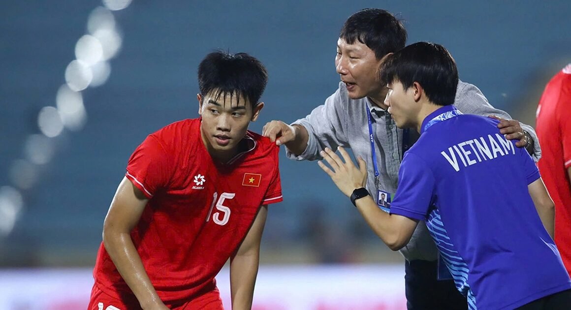 TIỀN ĐẠO U.23 VN CẦN CHỈNH LẠI ‘THƯỚC NGẮM’ TRƯỚC VÒNG LOẠI, NẾU KHÔNG MUỐN BỊ HLV KIM SANG-SIK SHIP SÁCH!