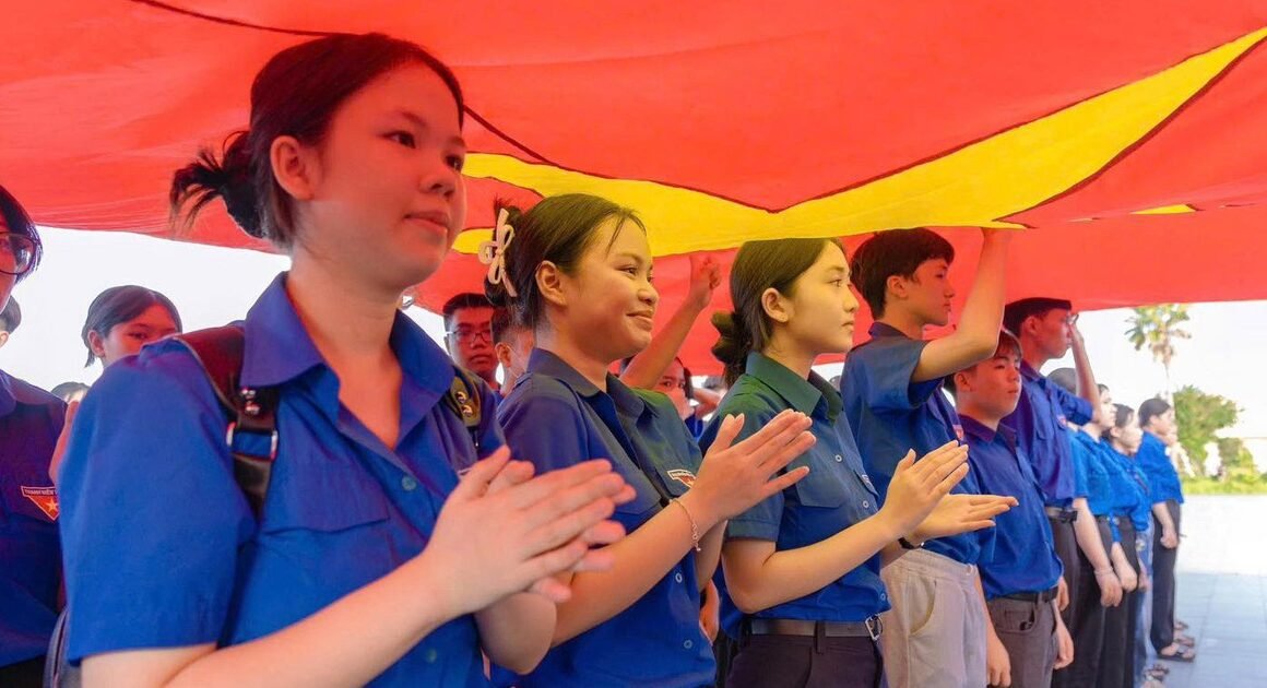 KHÁM PHÁ CHIẾN DỊCH ĐỘC ĐÁO “TỰ HÀO VIỆT NAM” ĐANG GÂY SÓNG TRÊN MẠNG XÃ HỘI!