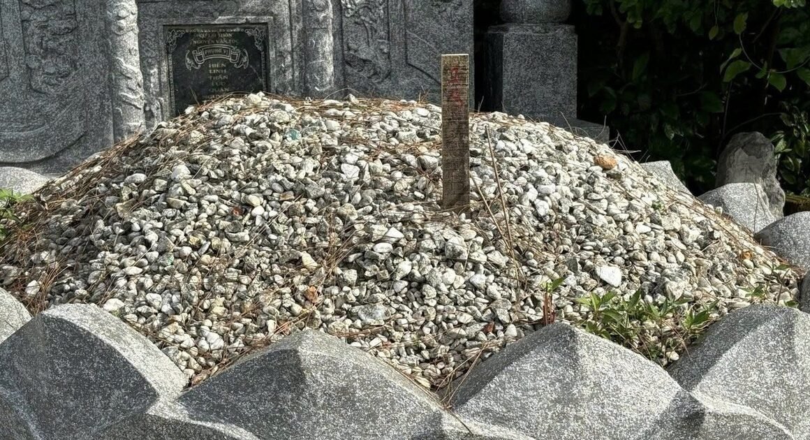 NGHI VỤ XÓA SÁT DI TÍCH LỊCH SỬ, CHỦ ĐỀ CHÁY CHUYỂN VỤNG VỀ HÀNH ĐỘNG CÓ ĐỚN GIÁC!