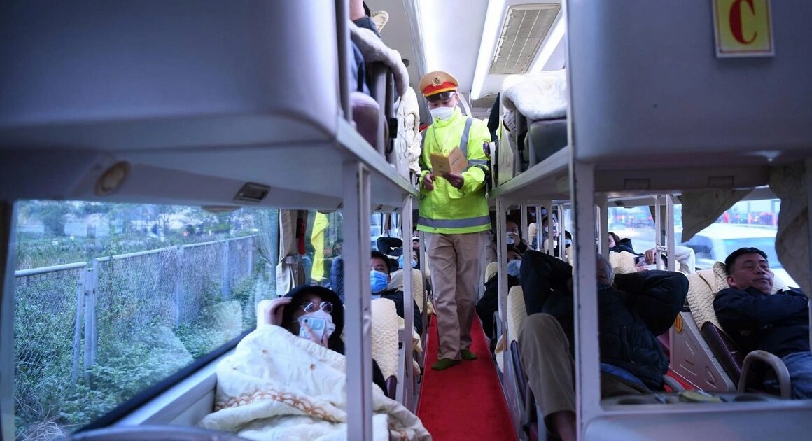 BỘ CÔNG AN ĐANG BÉO BỤC XÂY DỰNG LUẬT MỚI VỀ AN NINH TRẬT TỰ VÀ GIAO THÔNG ĐƯỜNG BỘ – ĐÓN ĐỢI ĐIỀU GÌ SẼ THAY ĐỔI?