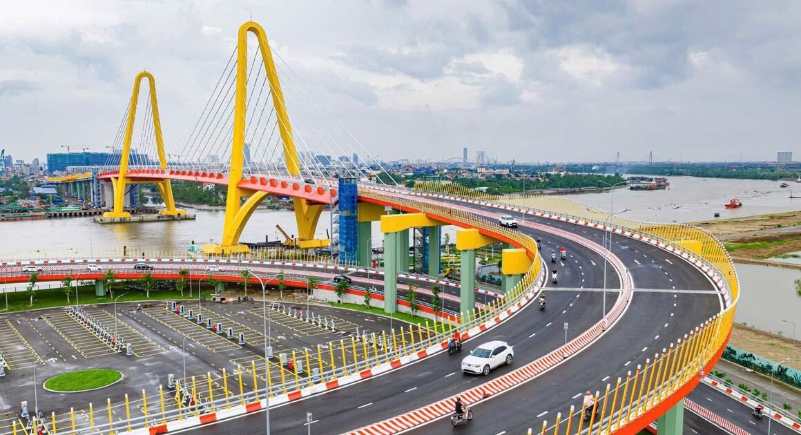 KHÁM PHÁ KHÔNG NGOÀI MỨC VỚI NHỮNG KỲ TÍCH ĐẦU TIÊN TRONG HÀNH TRÌNH ĐỔI MỚI CỦA VIỆT NAM