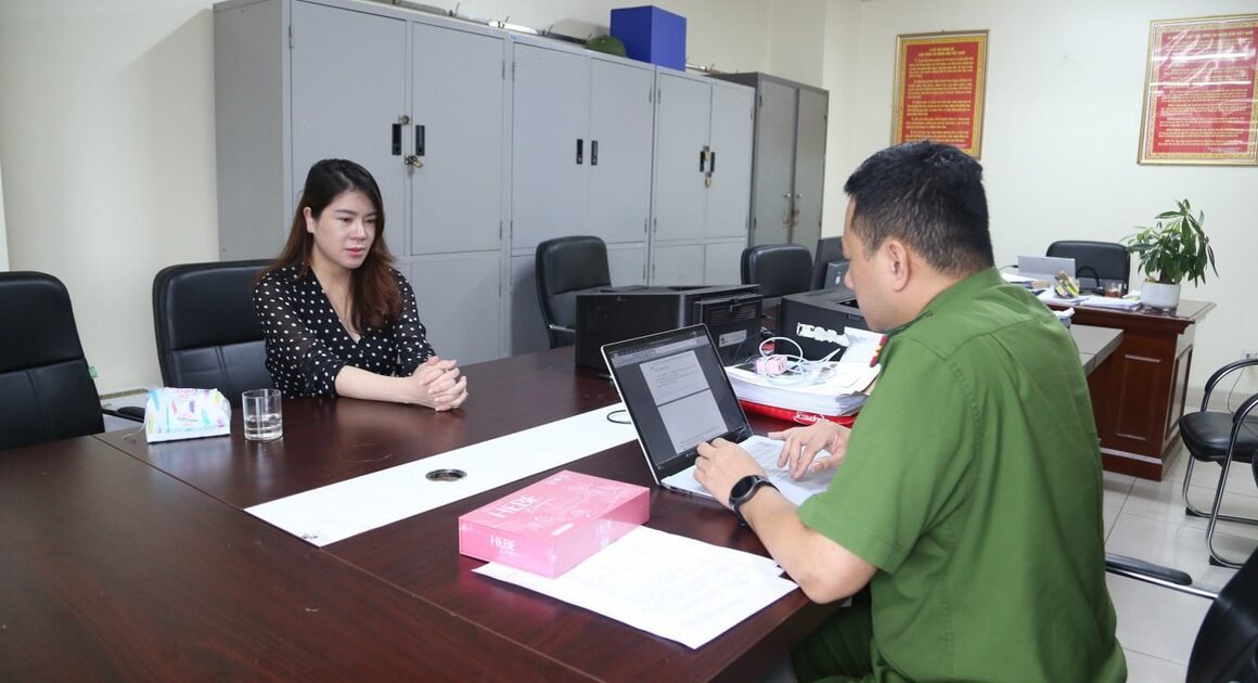 KHẨN CẤP: 2 NỮ GIÁM ĐỐC ĐƯỢC MẠO DANH THAO THUẪN TRONG ĐÁM MÂY SẢN XUẤT THỰC PHẨM CHỨC NĂNG GIẢ LỚN NHẤT QUẬN