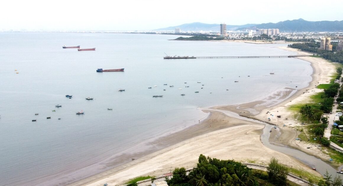 CHIỀU CHỒNG LẤN BIỂN Ở ĐÀ NẴNG CÓ THỂ ĐẾN TỪ ĐÂU?