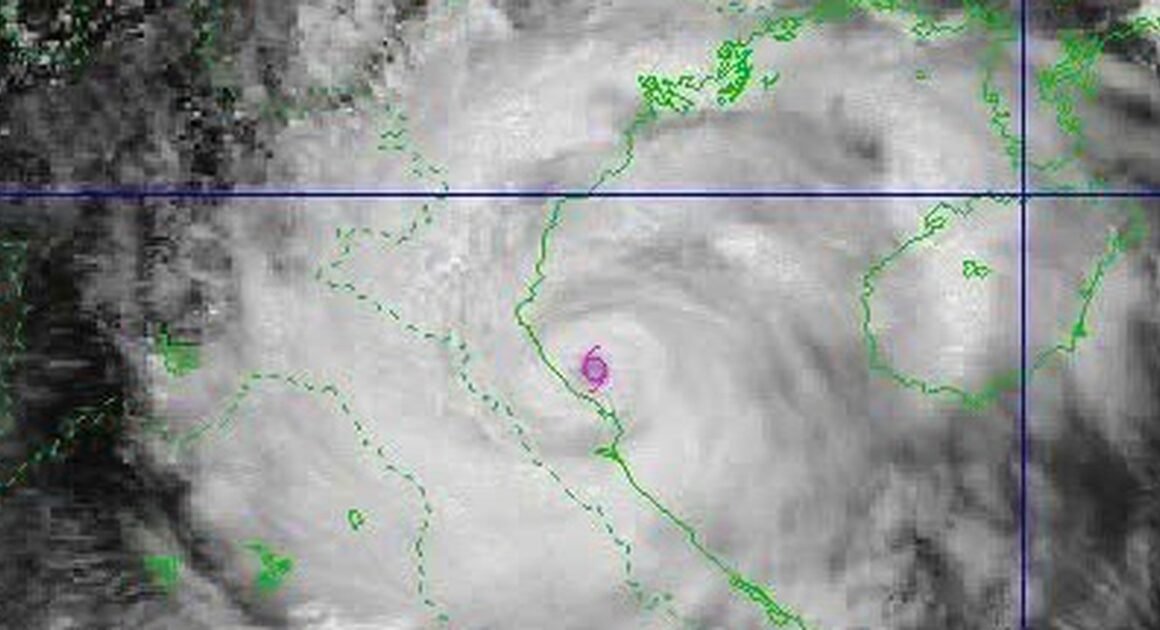 BÃO SỐ 5 ĐÃ CHUẨN BỊ ĐÁNH THỦNG VÙNG NỘI ĐỊA: TÂM BÃO BẮT ĐẦU ẢNH HƯỞNG TỪ BẮC HÀ TĨNH ĐẾN NGHỆ AN!
