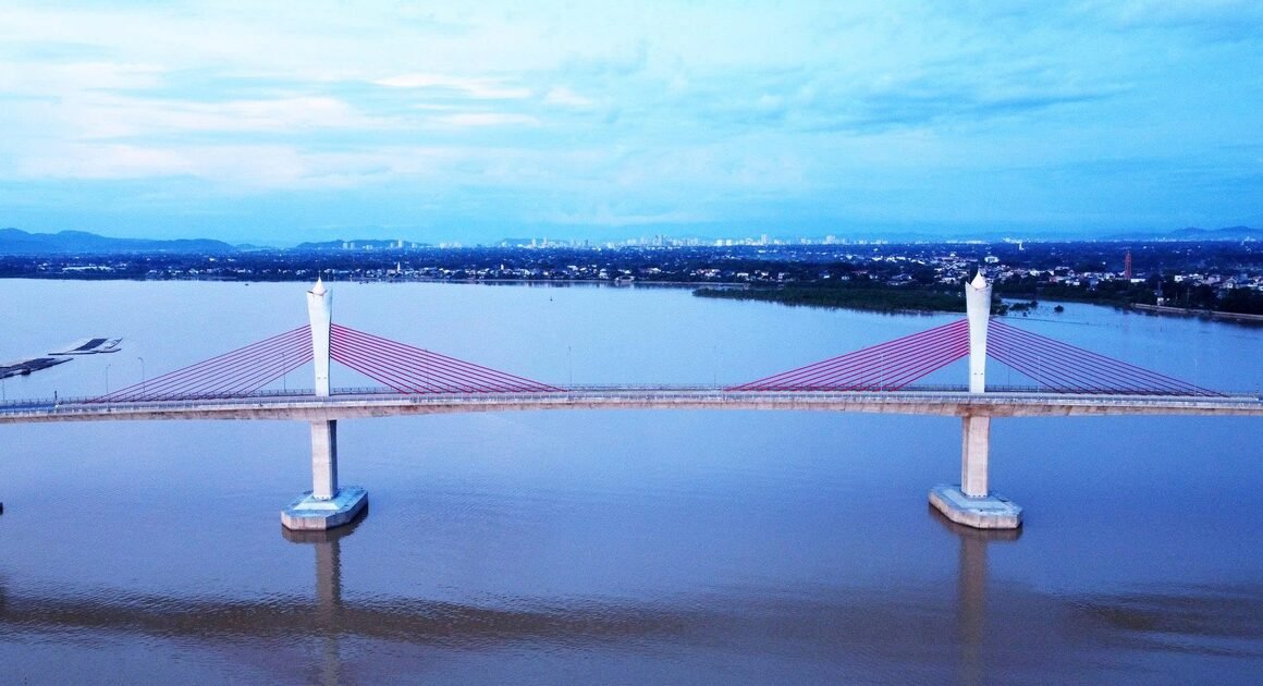 CẦU CỬA HỘI ĐÓNG CỬA TRẬN BÃO SỐ 5, CAO TRÁI CÂU CHUYỆN AN TOÀN GIAO THÔNG TRONG GIAI ĐOẠN KHẨN CẤP!