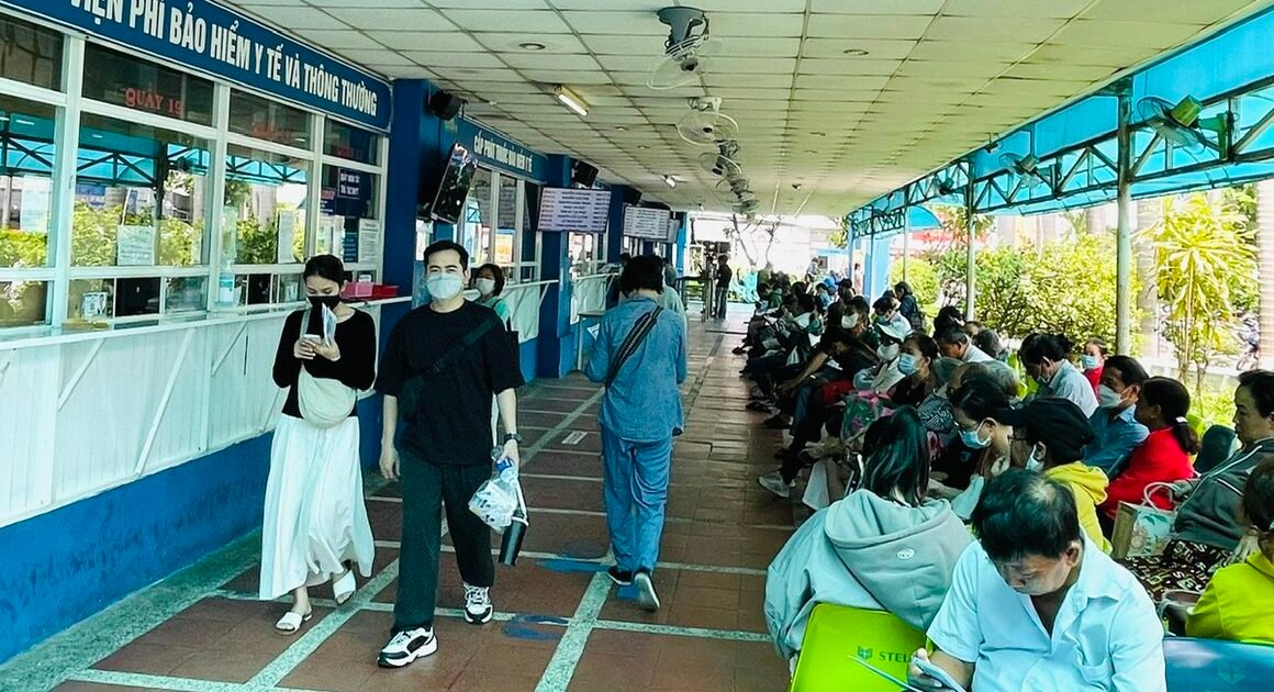 **KHÁM PHÁ NGUYÊN NHÂN GÂY KHÓ KHĂN TÀI CHÍNH CHO CÁC BỆNH VIỆN TẠI TP.HCM VÌ CHƯA ĐƯỢC THANH TOÁN HƠN 2.485 TỶ ĐỒNG BẢO HIỂM Y TẾ**