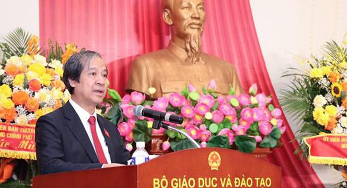 ÔNG NGUYỄN KIM SƠN ĐƯỢC GIAO NHIỆM VỤ BÍ THƯ ĐẢNG ỦY BỘ GIÁO DỤC VÀ ĐÀO TẠO NHIỆM KỲ 2025-2030, GÂY NAO NÙNG TRONG LĨNH VỰC GIÁO DỤC.