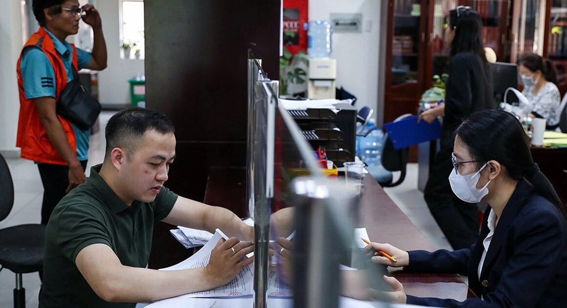 ĐANG CÓ CHUYỂN ĐỔI NÀO GẦN ĐÂY VỀ NGƯỠNG DOANH THU CHỊU THUẾ VÀ XUẤT HÓA ĐƠN Máy TÍNH TIỀN?