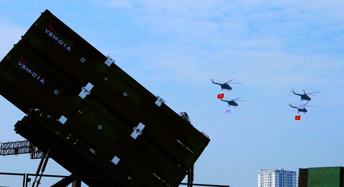 KHÁM PHÁ LẦN ĐẦU TIÊN 5 CHIẾC MÁY BAY VIỆT NAM BAY BIỂU DIỄN CHÀO MỪNG NGÀY QUỐC KHÁNH!