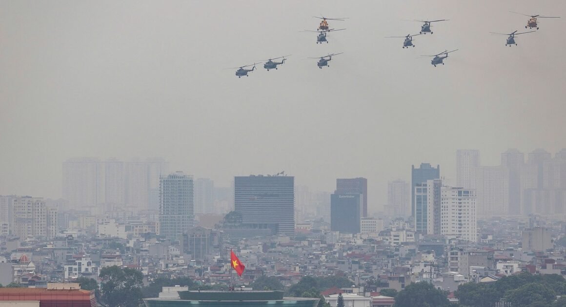 KHÁM PHÁ HÌNH ẢNH NGOẠN MỤC CỦA BIÊN ĐỘI MÁY BAY TRÊN QUẢNG TRƯỜNG BA ĐÌNH CHUẨN BỊ CHO NGÀY LỄ QUỐC KHÁNH 2.9