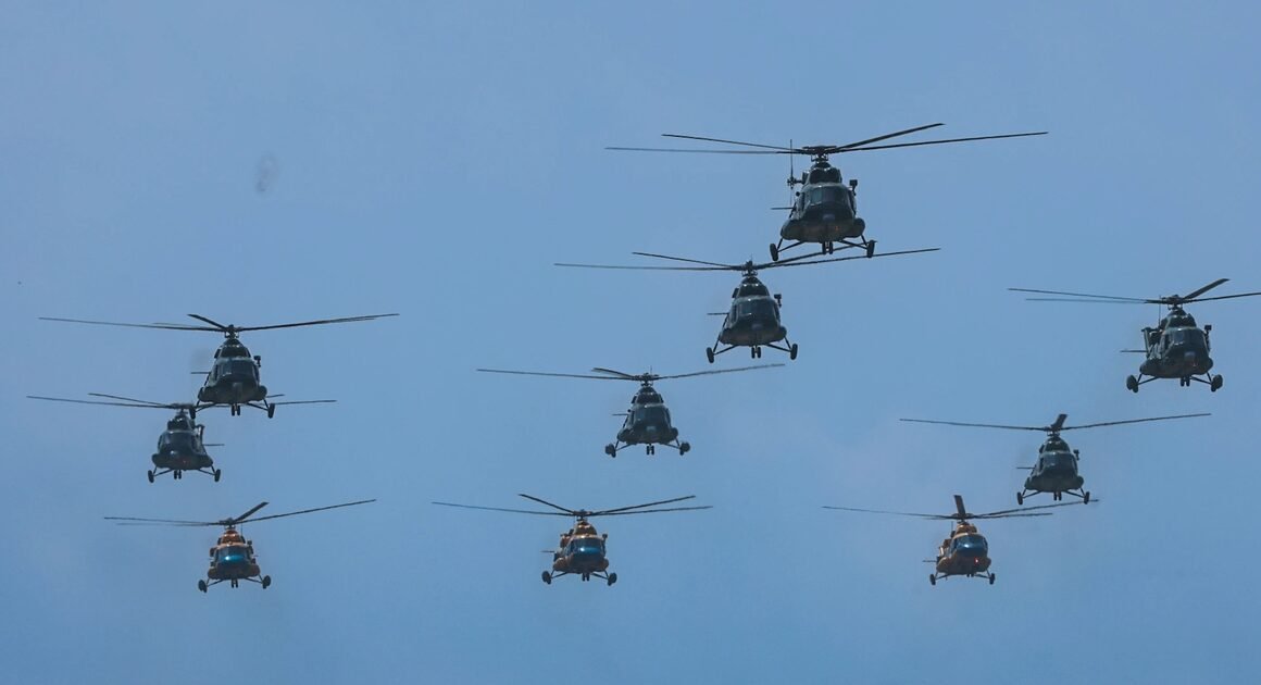 “`plaintext
NGHÊU NGÀI MỆNH LỆNH, QUÂN ĐOÀN MÁY BAY TRỰC THĂNG SẴN SÀNG BÁO HIỆU 80 NĂM TRUYỀN THỐNG
“`