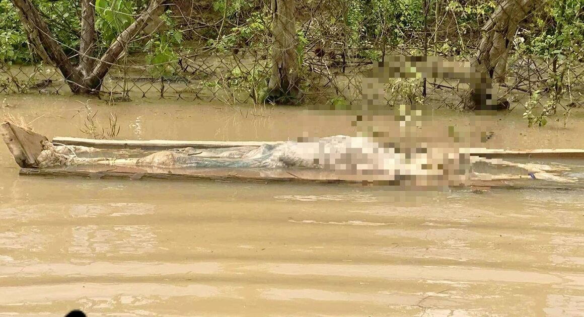 MỘT THI THỂ VÀ CHIẾC QUAN TÀI TRÔI LÊN HỒ THỦY ĐIỆN, NGUY CƠ GÌ ĐANG ĐÓNG GẦN?