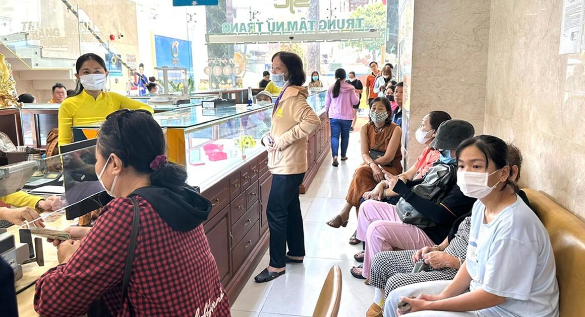 SỰ THẬT BẤT NGỜ ĐẮC CHÓT MẠNH MẼ KHI VÀNG ĐẠT ĐỈNH MỚI GIẢI NGOẠN MƯA THẮNG DỰ ĐOÁN!