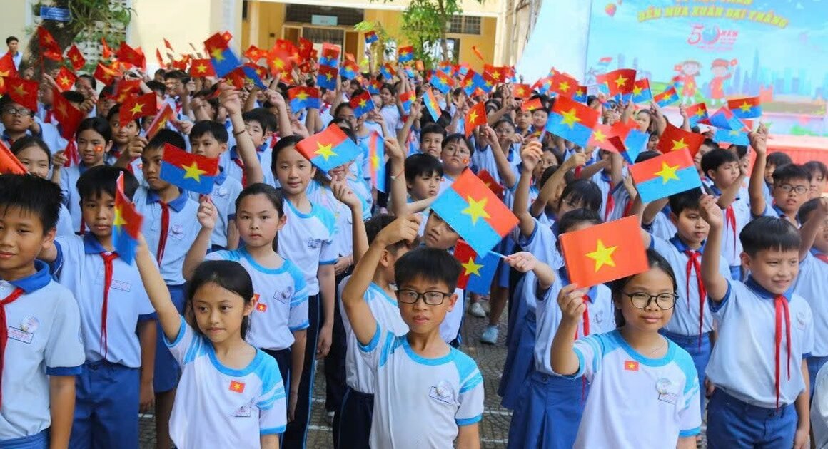 CHƯA CÓ LỊCH TỰU TRƯỜNG, KHÓA GIẢNG CỤ THỂ CHƯA CÓ, HỌC SINH TP.HCM CHƯA BIẾT KHI NÀO ĐẾN THỜI ĐIỂM TỰU TRƯỜNG NĂM HỌC 2025-2026!