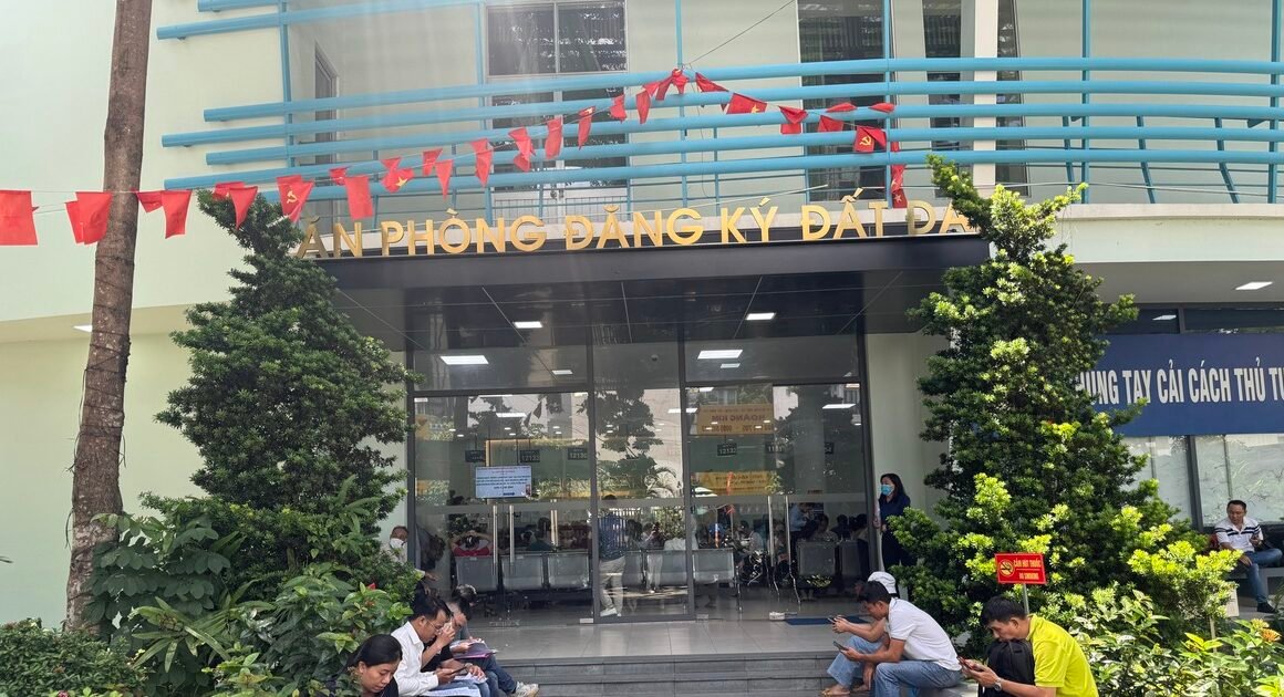 SẮP XẢY RA, BẢNG GIÁ ĐẤT MỚI TẠI TP.HCM SẼ RA GIÁ TỪ NGÀY 1.1.2026—AI SẼ LỢI, AI SẼ ĐAU?