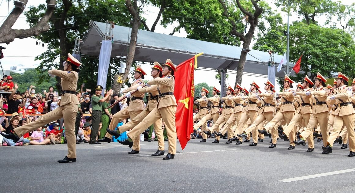 HÀ NỘI ĐỔI MỚI VỚI GẦN 3.000 CHIẾN SĨ VÀ 245 XE CHUYÊN DỤNG TRONG NGÀY HỘI BÌNH YÊN!