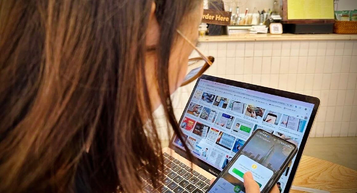 KHÔNG NGỜ VÀO ĐẦU, NGƯỜI PHỤ NỮ 45 TUỔI Ở HÀ NỘI MÁCH CHỒNG ĐẦU TƯ 700 TRIỆU VÀ BẠO VỘT MẤT TĂM TÀI SẢN KHÔNG CẢM GIÁC!