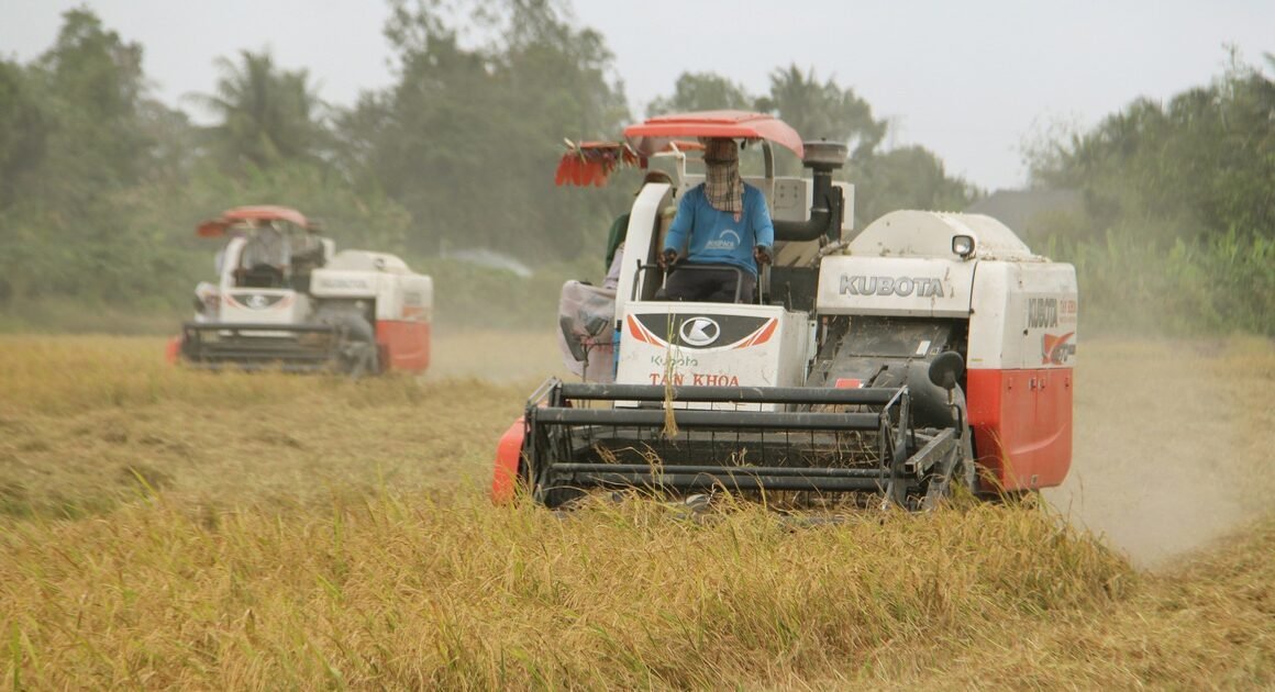 VCCI KIẾN NGHỊ BÃI BỎ 16 NGÀNH, NGHỀ KINH DOANH CÓ ĐIỀU KIỆN, GÂY CHẤN ĐỘNG TRONG THỊ TRƯỜNG!