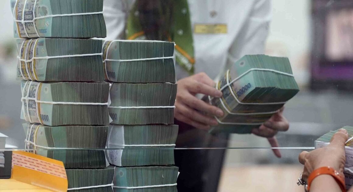 TĂNG TRƯỞNG TÍN DỤNG VƯỢT MỨC DỰ KIẾN, CÓ THỂ ĐẨY LẠM PHÁT LÊN MỨC CAO HƠN!
