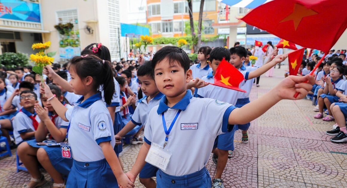 KHÁCH HÀNG SẴN SÀNG CHO NĂM HỌC MỚI? TỪNG TRƯỜNG TIỂU HỌC Ở TP.HCM ĐÃ CÔNG BỐ LỊCH TỰU TRƯỜNG CHO HỌC SINH LỚP 1!