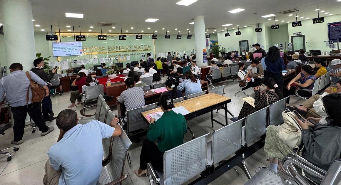 SAI LẬC VỀ GIÁ ĐẤT Ở TP.HCM CHÍNH THỨC ĐƯỢC ĐỀ NGHỊ ĐỔI MỚI, BẤT NGỜ HƠN BẤT NGỜ!