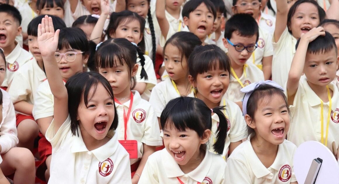 KHÁM PHÁ CẬP NHẬT MỚI NHẤT VỀ CÁC KHOẢN THU HỌC PHÍ TỪ NĂM HỌC 2025-2026 TẠI TRƯỜNG CÔNG LẬP TP.HCM!