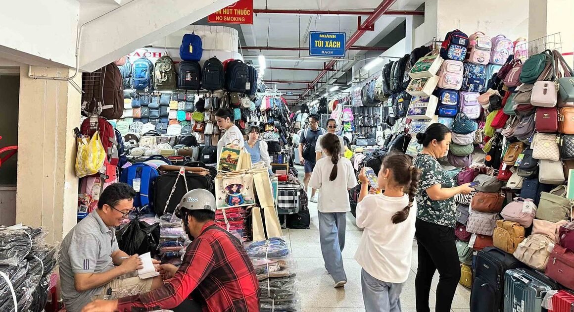 KHÁM PHÁ CÁC THÁCH THỨC MỚI VÀ CƠ HỘI CHO HỘ KINH DOANH TRONG THỜI ĐẠI SỐ HÓA!