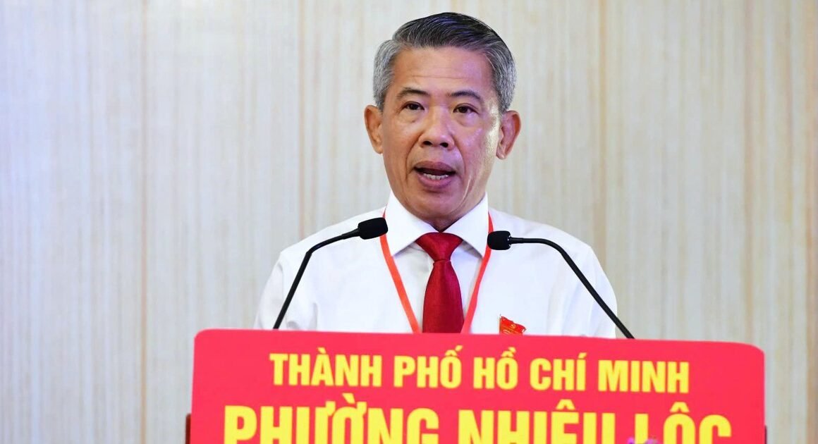 BỊCH THẬT: ÔNG VÕ VĂN ĐỨC, NGUYÊN CHỦ TỊCH UBND QUẬN 3, ĐƯỢC CHỈ ĐỊNH GIỮ CHỨC BÍ THƯ ĐẢNG ỦY PHƯỜNG NHIÊU LỘC NHIỆM KỲ MỚI NHẤT!