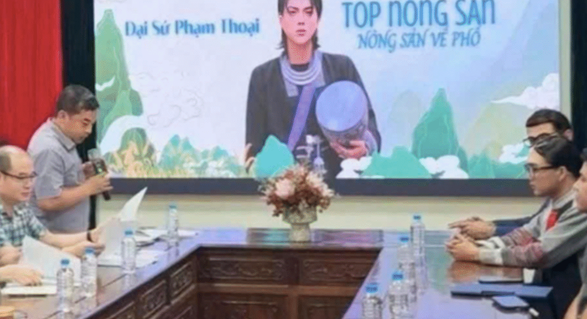 TẠI SAO PHẠM THOẠI LẬP LẠI TỰ XƯNG ĐẠI SỨ CHƯƠNG TRÌNH “TOP NÔNG SẢN” MÀ BỘ CƯU NGÀNH ĐÃ LẬP TỨC BÁC BỎ?