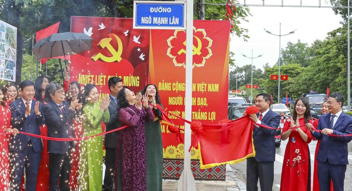 BÀ NGÔ PHƯƠNG LY, PHU NHÂN TỔNG BÍ THƯ TÔ LÂM, THAM DỰ LỄ ĐẶT TÊN ĐƯỜNG NGÔ MẠNH LÂN Ở ĐIỆN BIÊN, GÓC NHÌN ĐẶC BIỆT TỪ DI SẢN NGHỆ THUẬT.