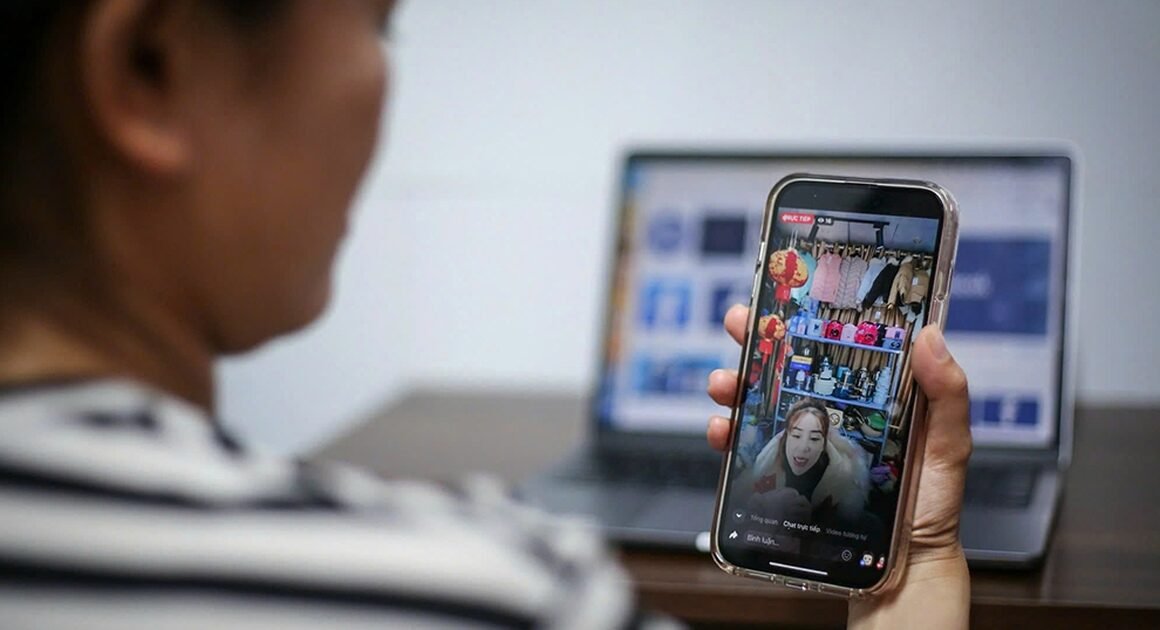 ĐẾN NĂM 2026, NGƯỜI NỔI TIẾNG VÀ KOL KOC SẼ PHẢI TUÂN THỦ NHỮNG QUY ĐỊNH MỚI NÀO ĐỐI VỚI QUẢNG CÁO BÁN HÀNG TRÊN MẠNG?