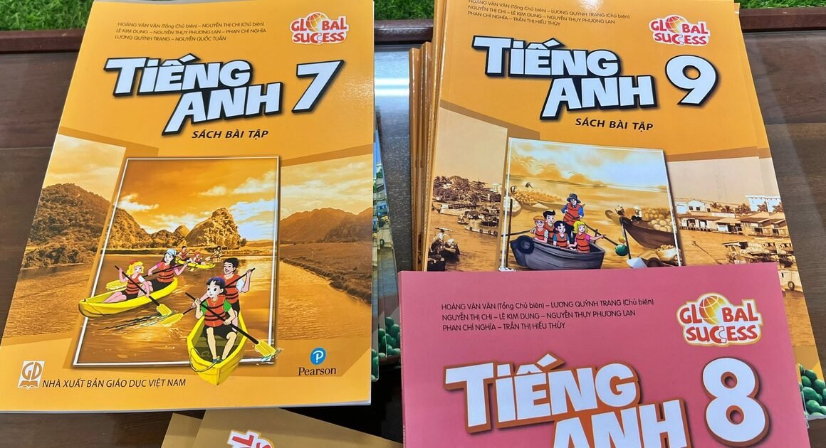 PHÁT HIỆN 204 QUYỂN SÁCH ANH GIẢ TRONG CÁC TRƯỜNG HỌC XUÂN MAI, HÀ NỘI!