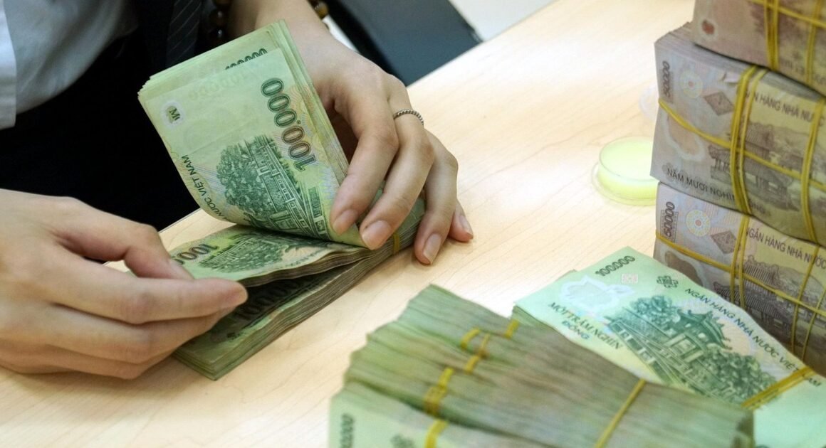 Bạn có biết chỉ cần thu nhập trên 1 triệu đồng/tháng, bạn sẽ không còn là người phụ thuộc của người nộp thuế thu nhập cá nhân nữa?