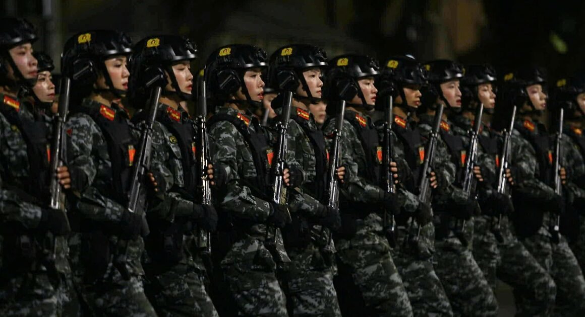 KHÓNG KHÉP MẮT TRƯỚC HÌNH ẢNH CỦA NHỮNG KHỐI DIỄU BINH TẠI QUẢNG TRƯỜNG BA ĐÌNH VÀO ĐÊM 24.8!